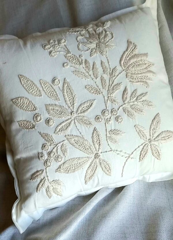 Almohadon Alma Bohemia Bordado a Mano - Jardin Mexicano Natural Almohadon Alma Bohemia Bordado a Mano - Jardin Mexicano Natural